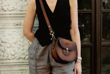 Load image into Gallery viewer, F-120 | ტყავის ჩანთა/Crossbody /ქალი