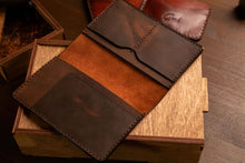 Load image into Gallery viewer, ტყავის საპასპორტე - (PP-104)