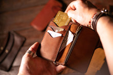 Load image into Gallery viewer, ბაიკერული საფულე ჩამკეტით - (P-112)