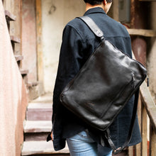 Load image into Gallery viewer, EL-102 | ტყავის ზურგჩანთა ლეპტოპისთვის/უნისექსი