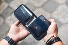 Load image into Gallery viewer, B-113 | კლასიკური Bi-fold საფულე სახურდით / კაცი