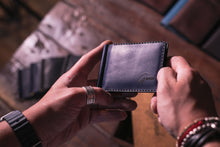 Load image into Gallery viewer, მამაკაცის საფულე, ფულის დამჭერით - (B-112)