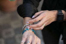 Load image into Gallery viewer, ტყავის სამაჯური ვერცხლის ბალთით (SM-101) (SM-102)