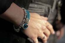 Load image into Gallery viewer, ტყავის სამაჯური ვერცხლის ბალთით (SM-101) (SM-102)