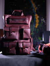 Load image into Gallery viewer, EL-103 | ტყავის ზურგჩანთა