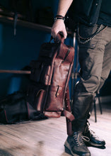 Load image into Gallery viewer, EL-103 | ტყავის ზურგჩანთა