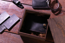 Load image into Gallery viewer, Bi-fold საფულე შესაკრავით - (B-115)