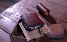 Load image into Gallery viewer, ტყავის საფულე (P-128)