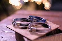 Load image into Gallery viewer, ტყავის სამაჯური ვერცხლის ბალთით (SM-101) (SM-102)