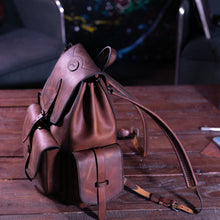 Load image into Gallery viewer, F-125 | ტყავის ზურგჩანთა/ხელით შეკერილი