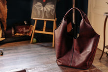 Load image into Gallery viewer, F-126 | ტყავის ხელნაკეთი ჩანთა/Tote