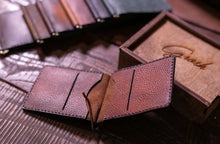 Load image into Gallery viewer, მამაკაცის საფულე, ფულის დამჭერით - (B-112)