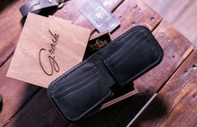 Load image into Gallery viewer, B-118 | კლასიკური Bi-fold საფულე / კაცი