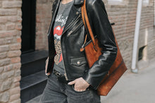 Load image into Gallery viewer, F-129 | ტყავის ჩანთა/Tote Bag