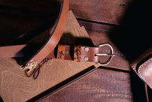 Load image into Gallery viewer, Q-102 | ქალის ქამარი/იტალიური ტყავი/ხელნაკეთი