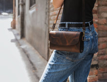 Load image into Gallery viewer, ტყავის ჩანთა - (F-121)