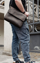 Load image into Gallery viewer, F-132 | ტყავის ჩანთა ლეპტოპისთვის /უნისექსი