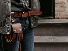 Load image into Gallery viewer, Q-102/H-107 | ტყავის ქამარი და ქისა, ქალი