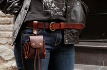 Load image into Gallery viewer, Q-102/H-107 | ტყავის ქამარი და ქისა, ქალი