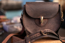 Load image into Gallery viewer, F-115 | ტყავის ჩანთა/Crossbody /ქალი