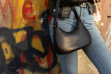 Load image into Gallery viewer, F-135 | ტყავის ჩანთა, ქალი