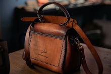 Load image into Gallery viewer, F-136 | ტყავის ჩანთა, ქალი