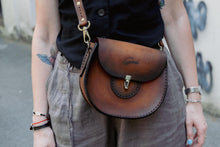 Load image into Gallery viewer, F-120 | ტყავის ჩანთა/Crossbody /ქალი
