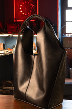 Load image into Gallery viewer, F-126 | ტყავის ხელნაკეთი ჩანთა/Tote