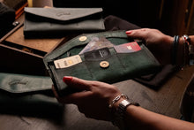 Load image into Gallery viewer, K-108 | ქალის საფულე/ნატურალური ტყავი/ხელნაკეთი