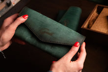 Load image into Gallery viewer, K-108 | ქალის საფულე/ნატურალური ტყავი/ხელნაკეთი