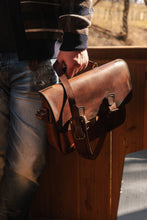 Load image into Gallery viewer, F-139 | ტყავის ჩანთა ლეპტოპისთვის /უნისექსი