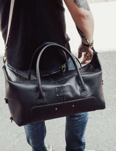 Load image into Gallery viewer, D-101 | ტყავის სამგზავრო ჩანთა, უნისექსი