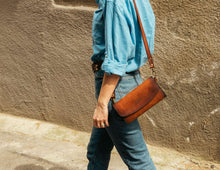 Load image into Gallery viewer, ტყავის ჩანთა - (F-121)