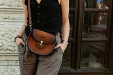 Load image into Gallery viewer, F-120 | ტყავის ჩანთა/Crossbody /ქალი