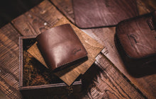 Load image into Gallery viewer, Bi-fold საფულე სახურდით (B-119)