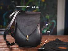 Load image into Gallery viewer, F-113 | ტყავის ზურგჩანთა/ ქალი