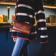 Load image into Gallery viewer, ტყავის ჩანთა - (F-121)