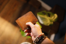 Load image into Gallery viewer, B-114 | Bi-fold საფულე ფულის დამჭერით/ კაცი