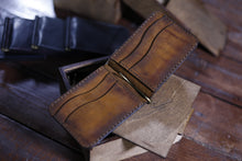 Load image into Gallery viewer, B-114 | Bi-fold საფულე ფულის დამჭერით/ კაცი