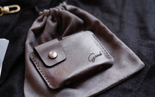 Load image into Gallery viewer, ტყავის საბარათე - (S-109)