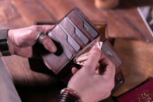 Load image into Gallery viewer, ტყავის საფულე (PP-106)