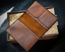 Load image into Gallery viewer, ტყავის საპასპორტე - (PP-104)