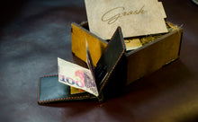 Load image into Gallery viewer, მამაკაცის საფულე, ფულის დამჭერით - (B-112)