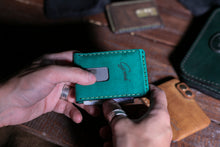 Load image into Gallery viewer, ტყავის საბარათე - (S-110)