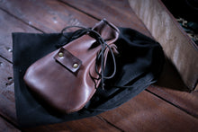 Load image into Gallery viewer, ტყავის ქისა (O-101)