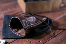 Load image into Gallery viewer, ტყავის ქისა (O-101)