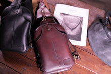 Load image into Gallery viewer, მამაკაცის ჩანთა - (F-122)