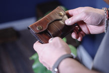 Load image into Gallery viewer, ტყავის საფულე (V-114)