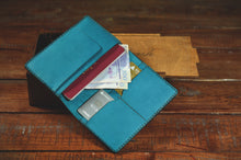 Load image into Gallery viewer, ტყავის საპასპორტე - (PP-104)