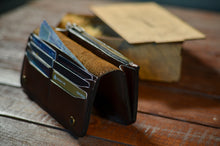 Load image into Gallery viewer, ტყავის საფულე - (V-110)